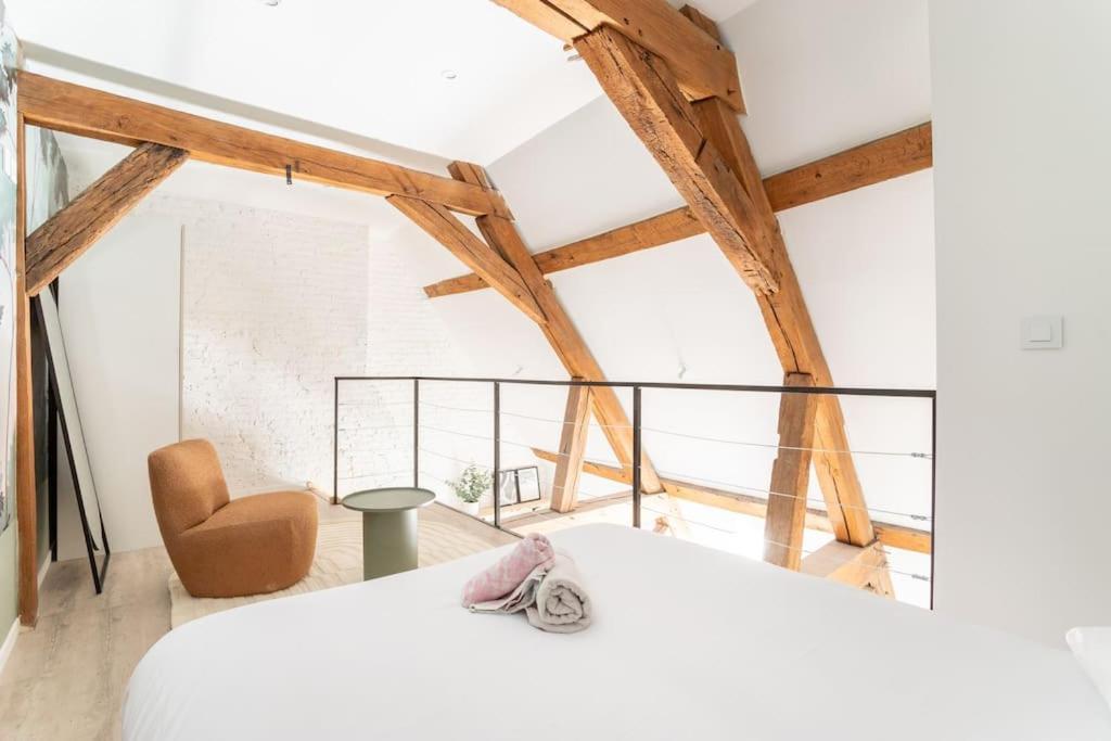L'Elegant - Appartement Fonctionnel Plein-Centre De Douai Esterno foto